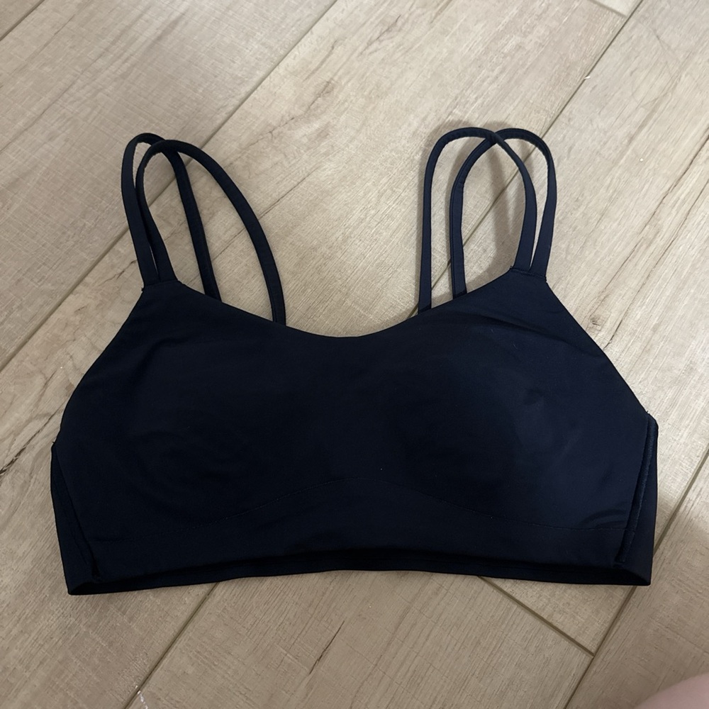 Lululemon like a cloud bra
